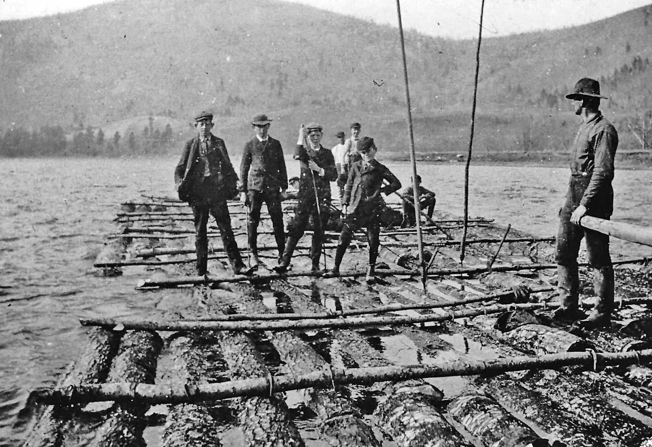 Log raft on Delaware River